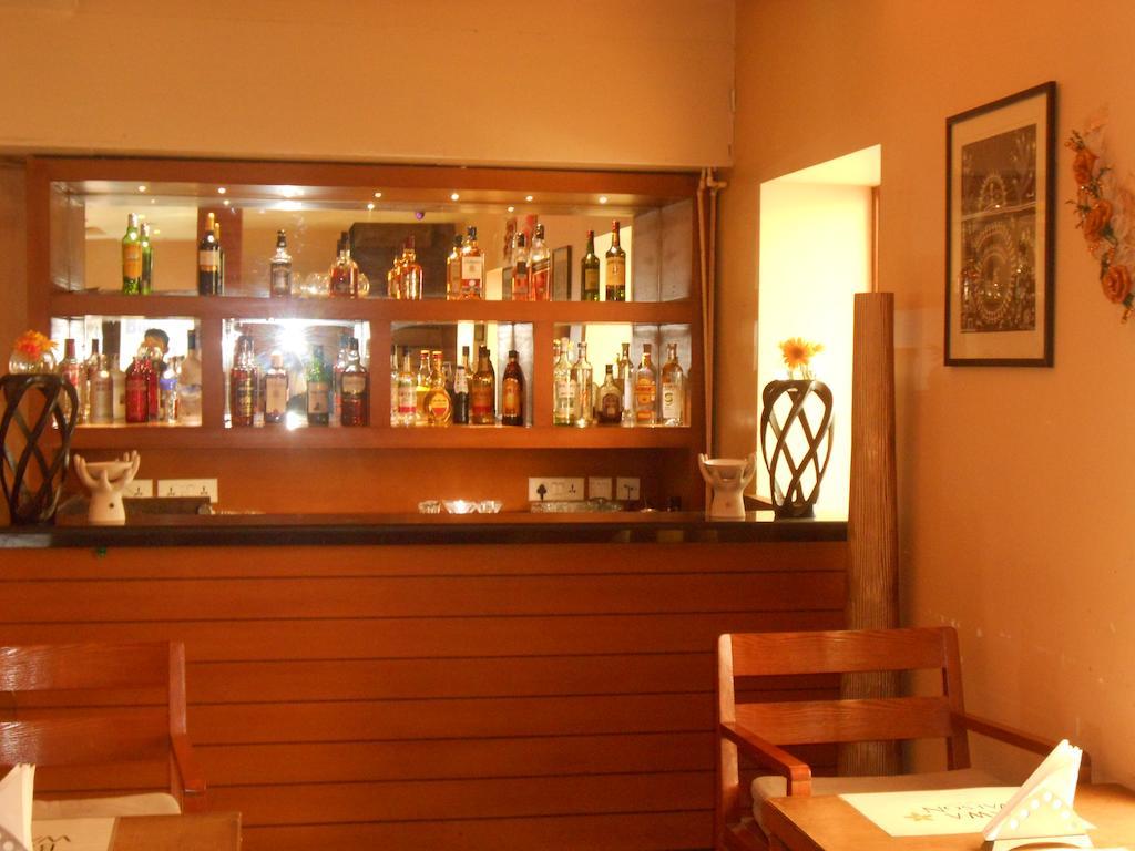 Hotel Walson Spa'O'Tel Колката Екстериор снимка