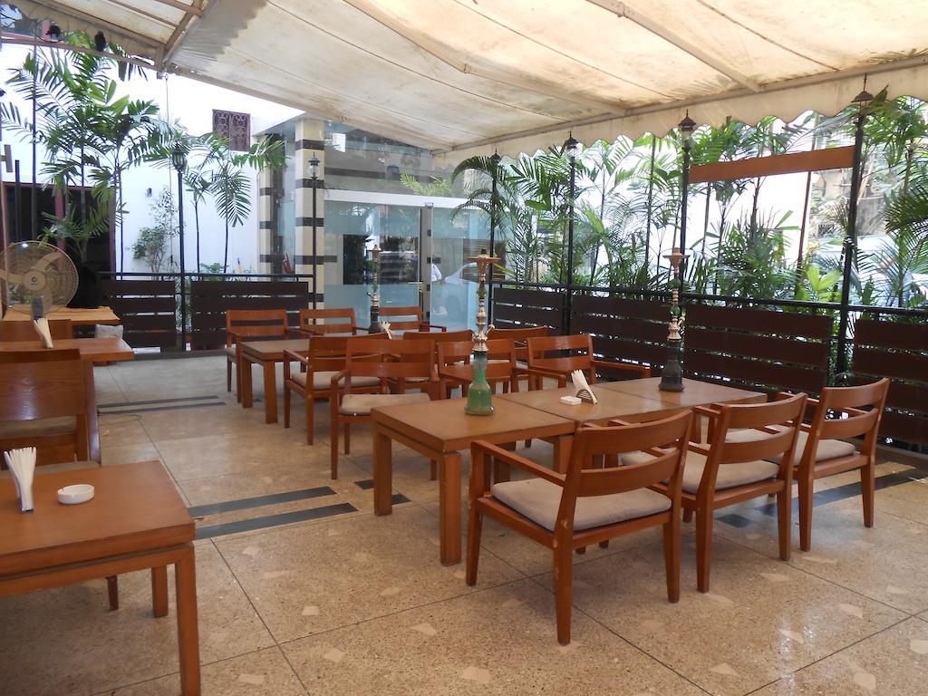 Hotel Walson Spa'O'Tel Колката Екстериор снимка
