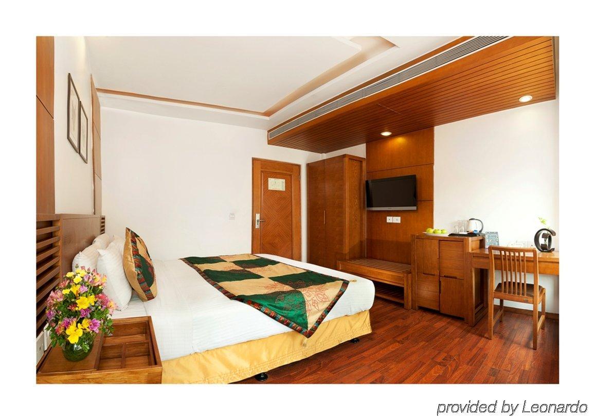 Hotel Walson Spa'O'Tel Колката Екстериор снимка